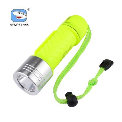 SMILINGSHARK Hot sale 5W Aluminum Alloy + ABS Waterproof Underwater Diving Torch XML-T6 Rechargeable LED Divding Flashlight